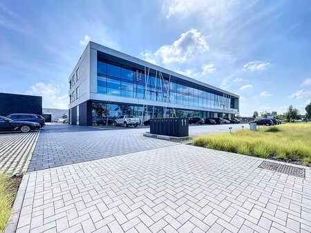 bureau neuf haut de gamme (299 m²) à la sortie e17 à zele
