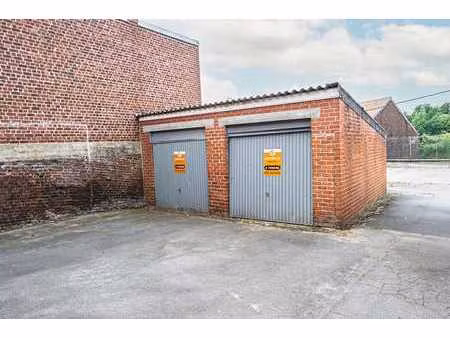 lot de 2 garages bien situé! idéal investisseur!