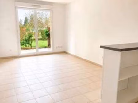 location appartement 2 pièces à blaye (33390) : à louer 2 pièces / 42m² blaye