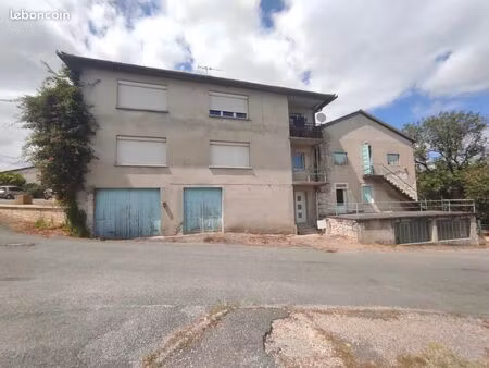 immeuble 11 pièces 210 m²