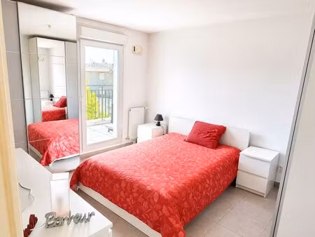 superbe t2 meublé avec terrasse et parking - marseille saint-pierre/timone - disponible 01