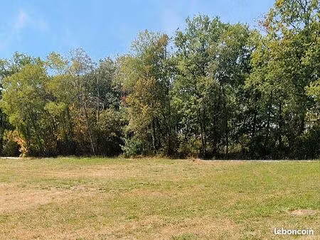 terrain 1 200 m² saint genies