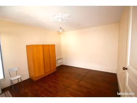 loue t1 bis - 33m2 - plein centre beaufort