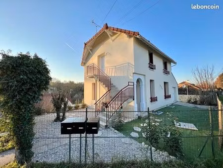 grand appartement avec jardin centre ville de beynes