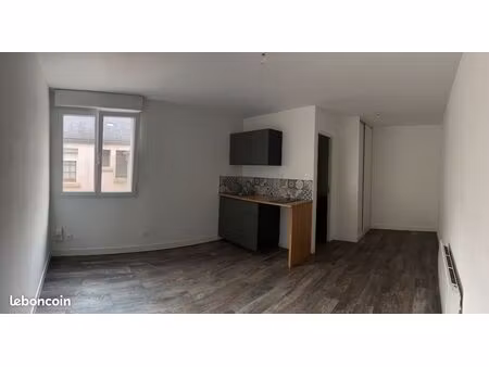 studio 21 m² - chateaulin 29150