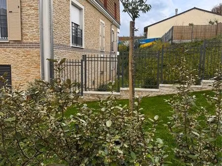 t2 de 45 m² avec parking – carrières-sur-seine