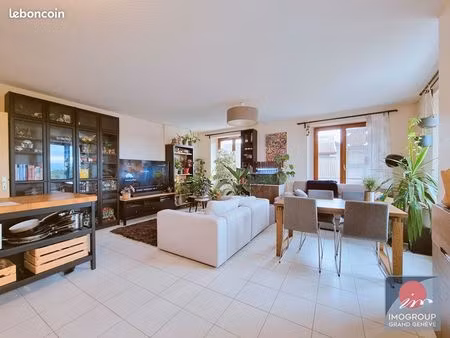 appartement 3 pièces 77 m²