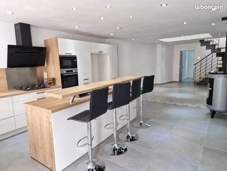 maison t6 avec terrasse