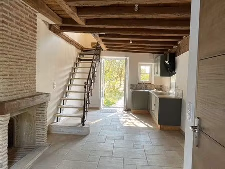 location f2 dans maison rurale