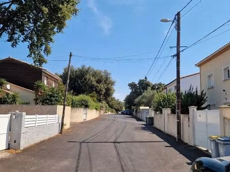 location meublé d'un étage d'une villa
