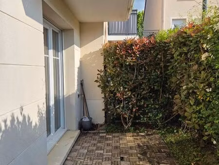 appartement de 46m² + jardin de 23m² avec cuisine équipée