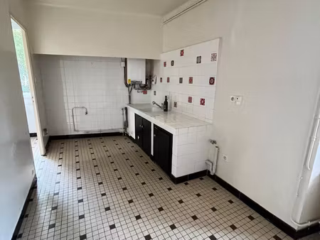 centre limoux - maison t4 avec double garage et cour