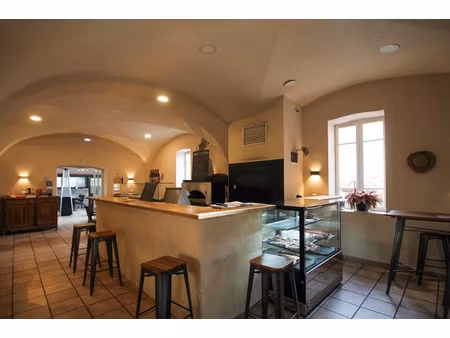 vente locaux professionnels à montbrun-les-bains (26570)  135 000 €