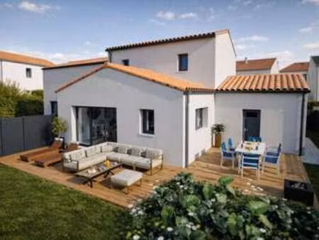 vente maison à bressuire (79300) : à vendre / 97m² bressuire