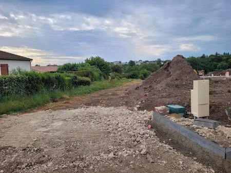 vente terrain 630 m² à saintes (17100)  81 900 €