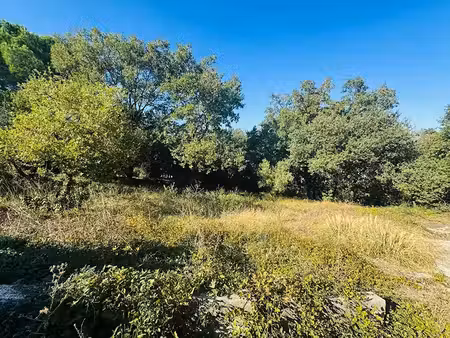 vente terrain 718 m² à vauvert (30600)  155 000 €