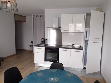 location meublée appartement 1 pièce 29.44 m² à melun (77000)  590 €