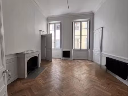location appartement 2 pièces 60.98 m² à chambery (73000)  795 €