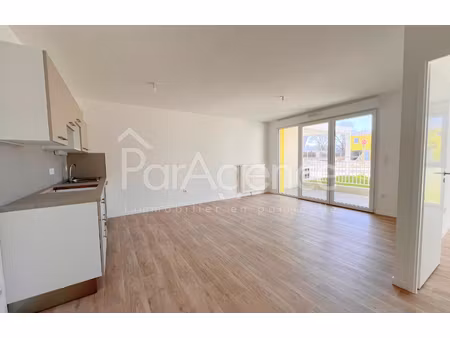 location appartement 4 pièces 87.68 m² à royan (17200)  1 046 €