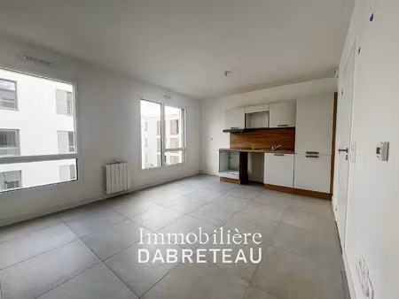 location appartement 1 pièce 27 m² à lyon 9 (69009)