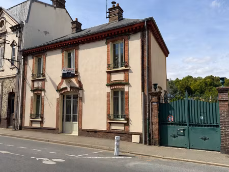 centre ville / maison de caractere / jardin 3 chambres / dou