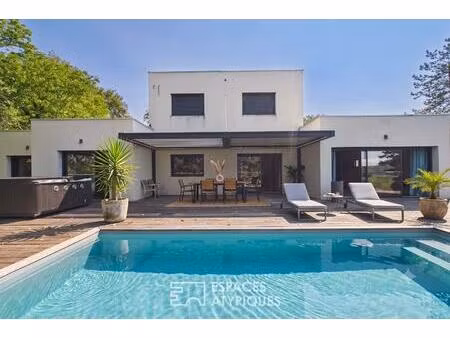 villa contemporaine avec piscine