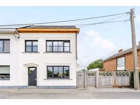 maison spacieuse dans un quartier calme à termonde
