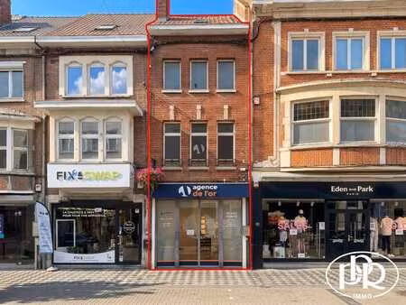 excellente visibilité commerciale sur rue principale