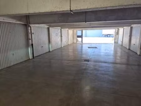 box garage à vendre à woluwe-saint-lambert