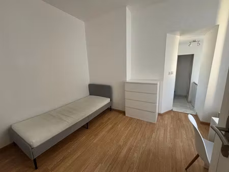 location meublée appartement 2 pièces 13.1 m² à chatellerault (86100)  370 €