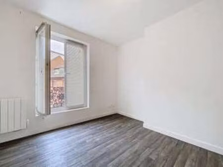 location appartement 3 pièces à elbeuf (76500) : à louer 3 pièces / 45m² elbeuf
