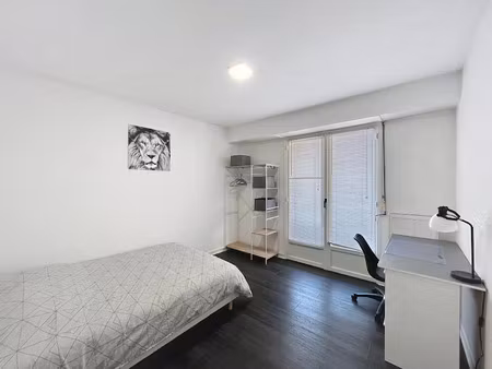 location meublée appartement 6 pièces 103 m² à pau (64000)  400 €