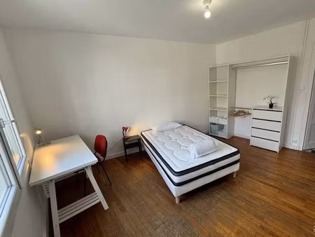 location meublée appartement 1 pièce 105 m² à grenoble (38000)  475 €