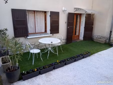 appartement t2 meublé gréoux les bains