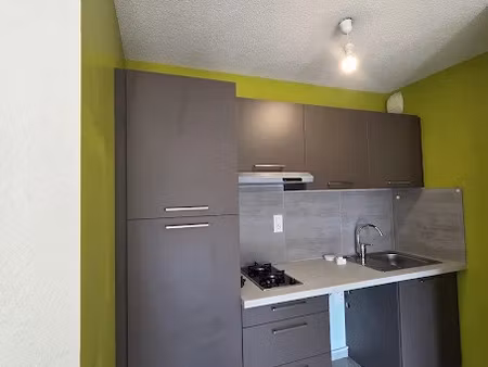 location appartement 2 pièces 33 m² à onet-le-château (12000)  460 €