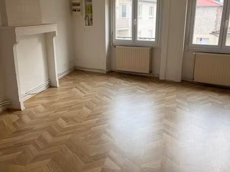 loue f2 centre ville très bon état