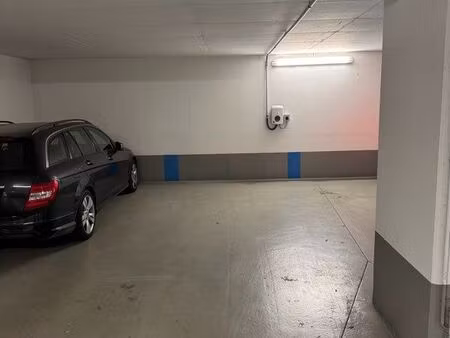 location parking résidence sécurisée domaine de pénélope