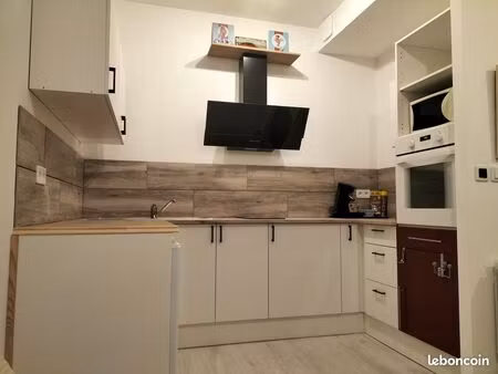 studio 24 m2 toutes charges comprises