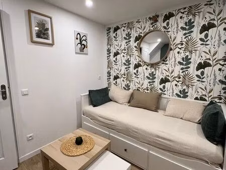 beau studio meublé 19 m2