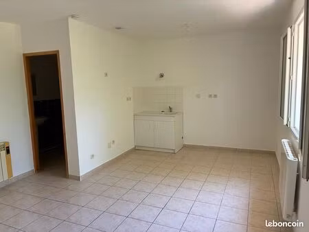 loue studio centre ville saint paul le jeune