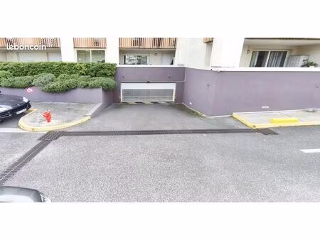 parking/box 12 m² aubagne