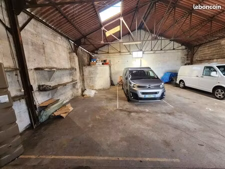 stationnement xl dans hangar privé (19m²) proche mairie rezé