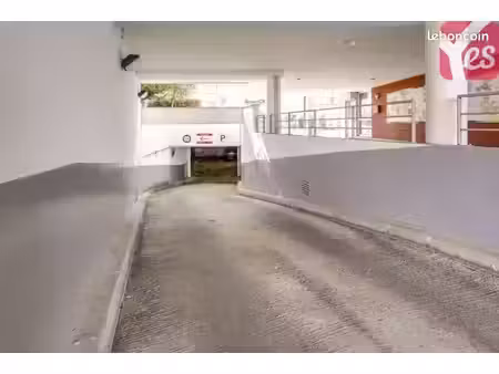 parking saint denis