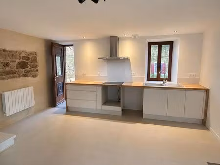 maison en pierre meublée – 85 m² – logonna-daoulas – 928 /mois