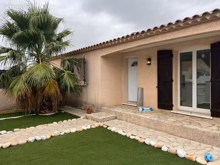 location villa montady