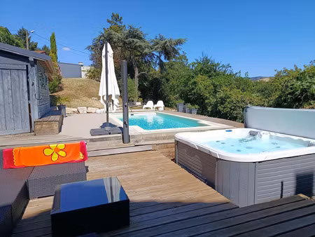 maison t4 avec jardin et piscine l'horme