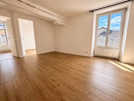 exclusivite - appartement entièrement rénové à vendre – 41
