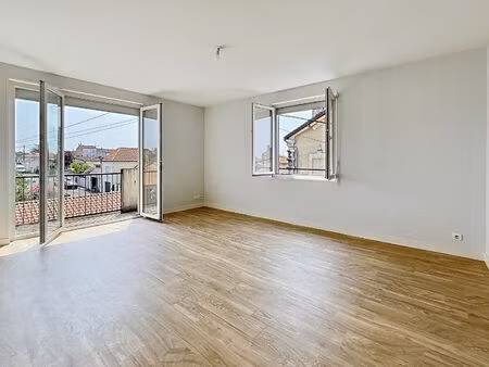 appartement lumineux- quartier jardin public