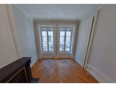 t2 rue passet 69007 lyon