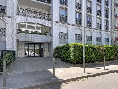 appartement avec garage ! au pied du centre-ville de troyes